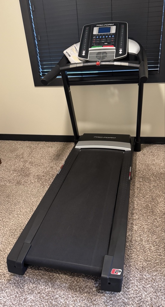 Free Pro-Form Performance 800i Treadmill