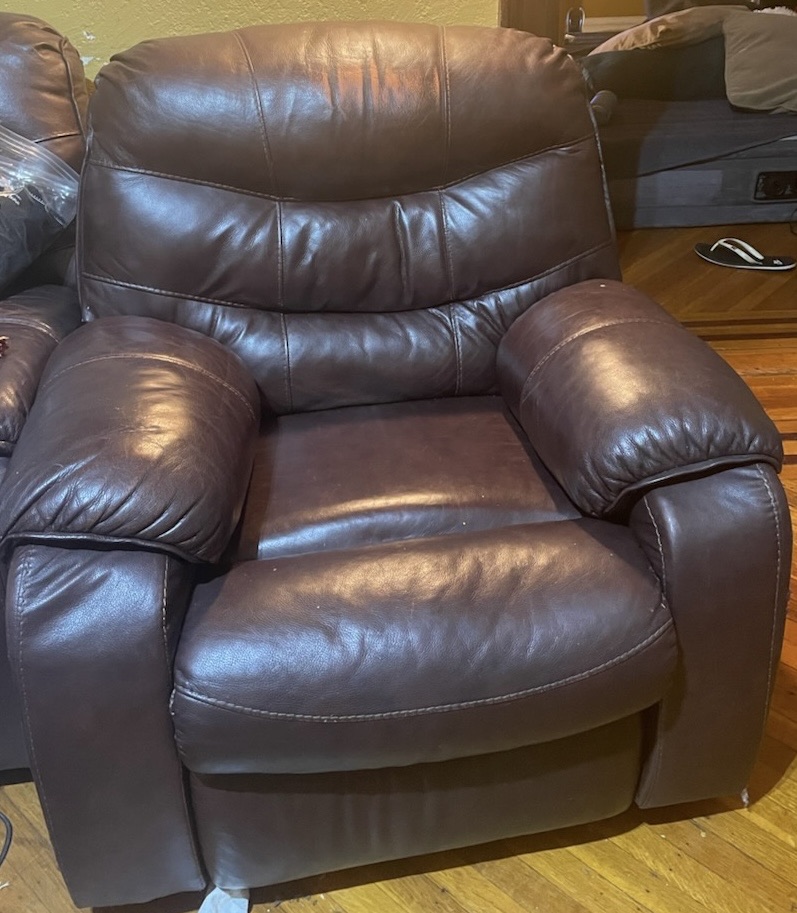 Free Recliner Couch Set
