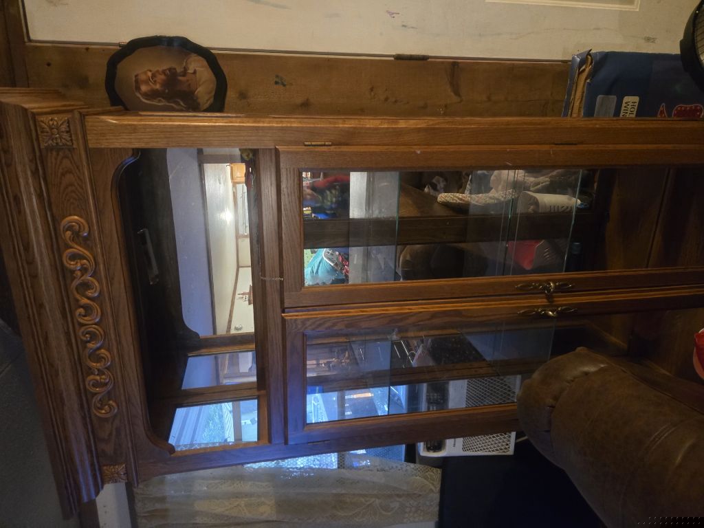 Free Light up cabinet 77318