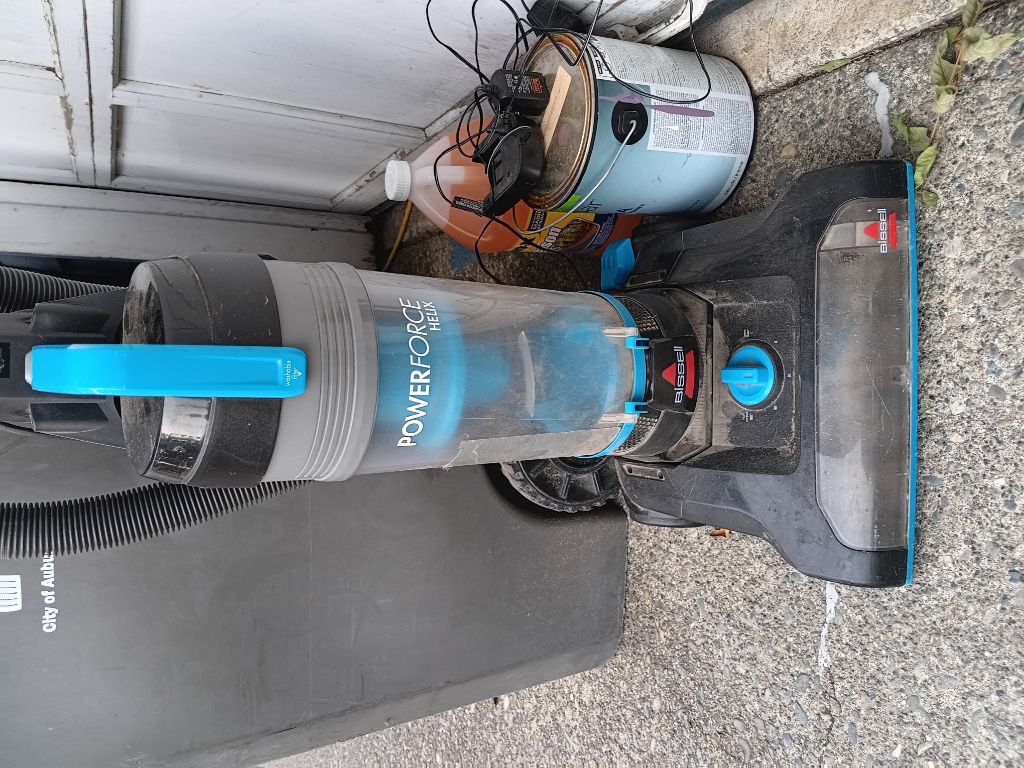 Free Vacuum  car seat