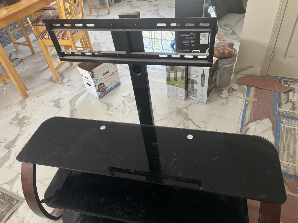 Free Tv stand