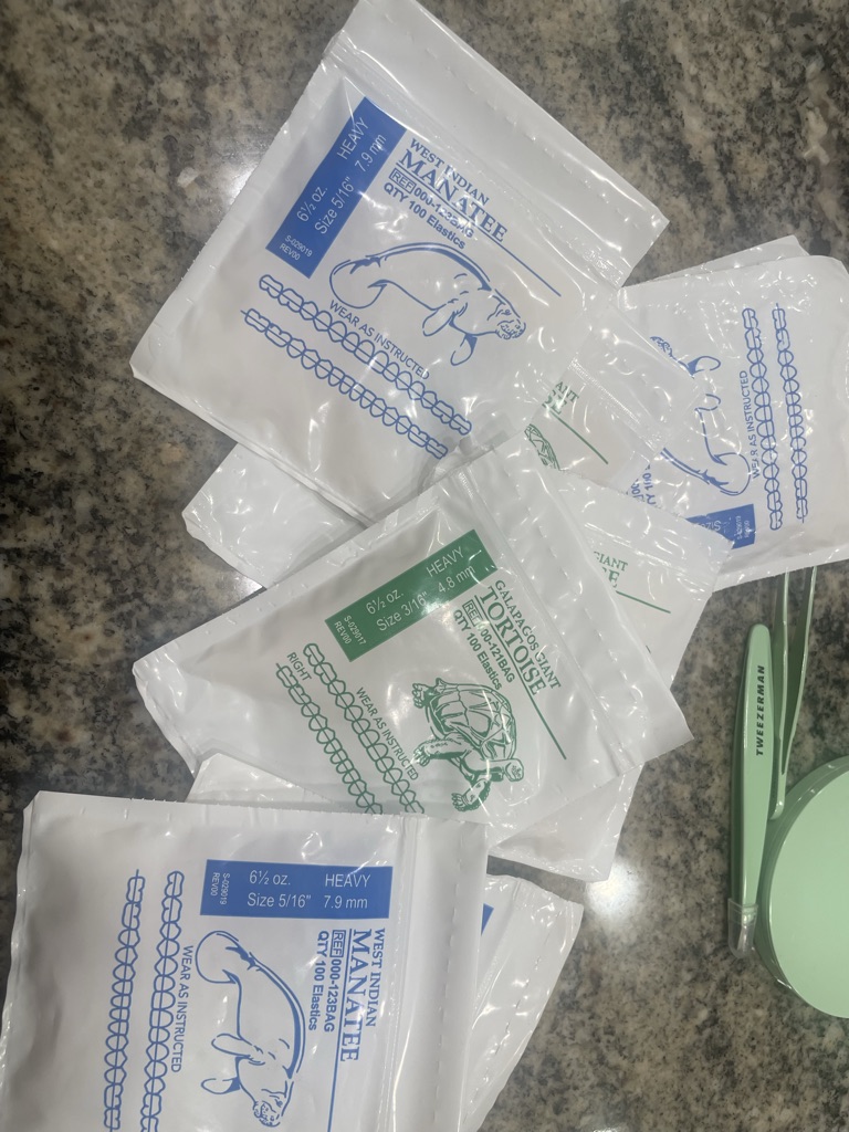 Free rubber bands for orthodontic braces