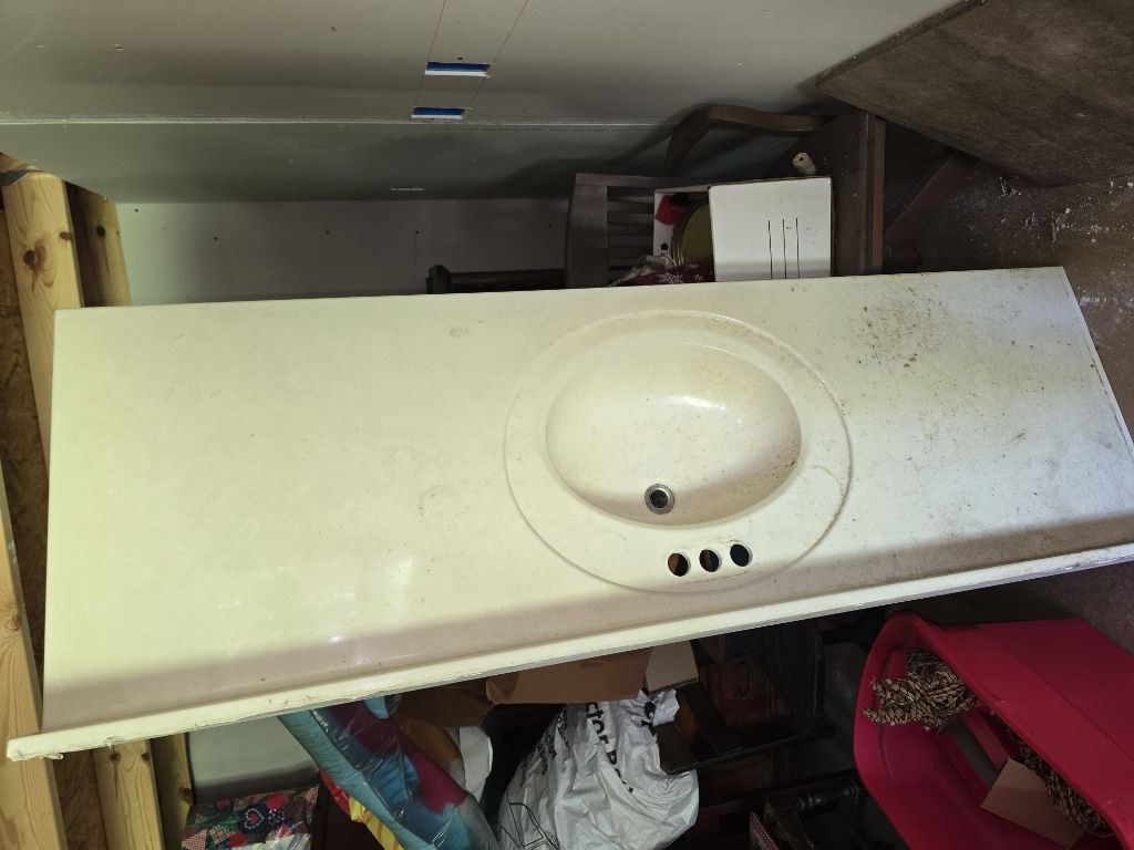 Free 6 ish foot long sink