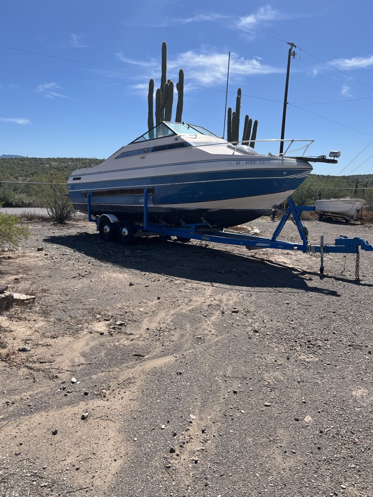 Free Boat cabin cruiser
