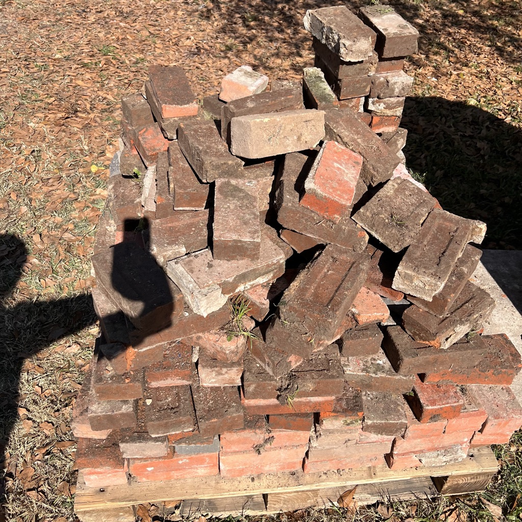 Free bricks!!!!!!! I have alottt