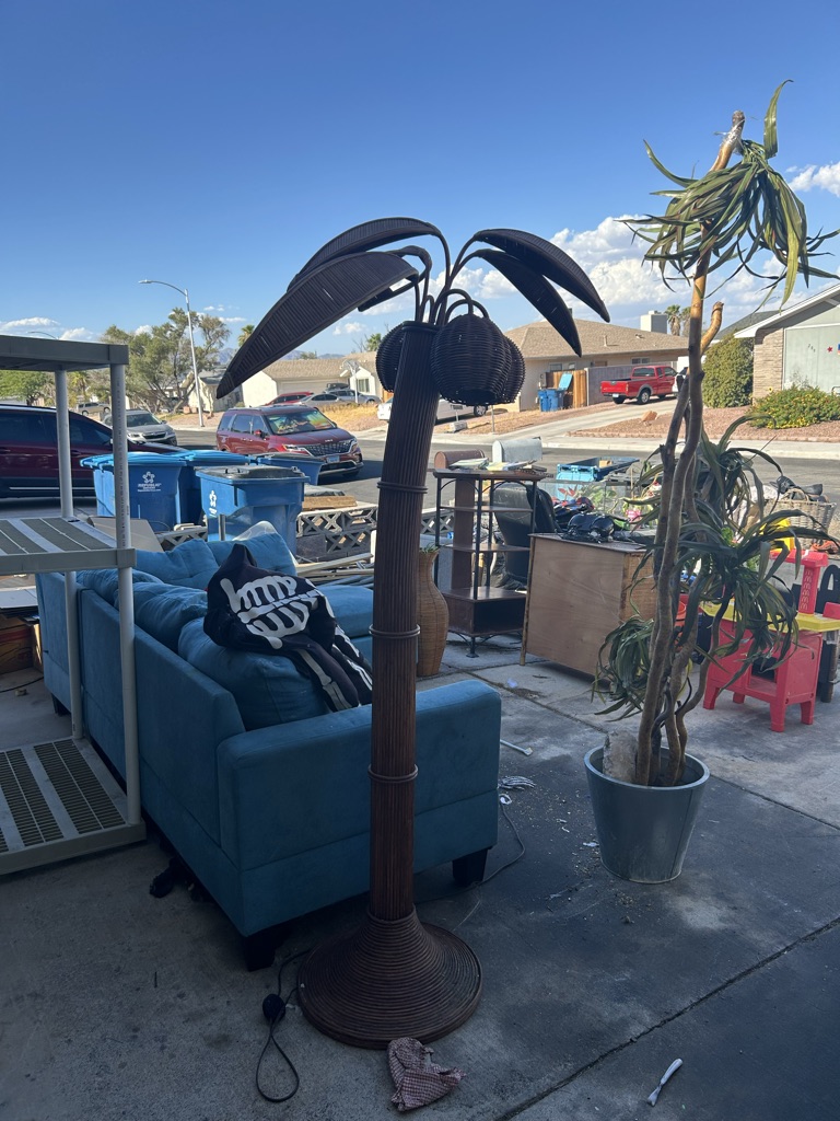 Free stuff in driveway moving