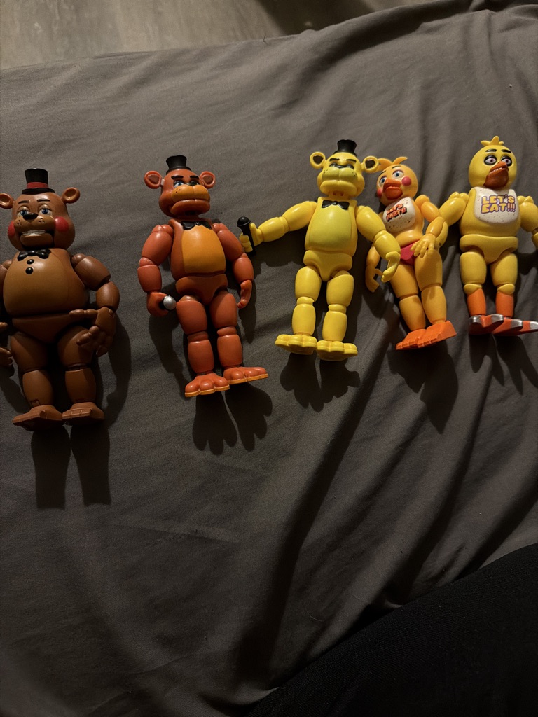 Free FNAF figures