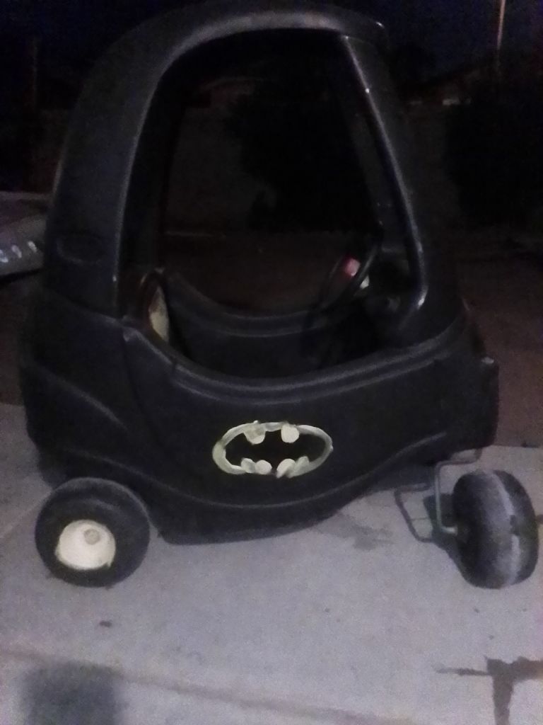 Free Toddlers foot-powered Batman car