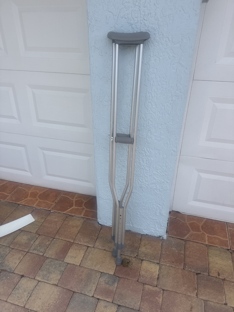 Free Crutches