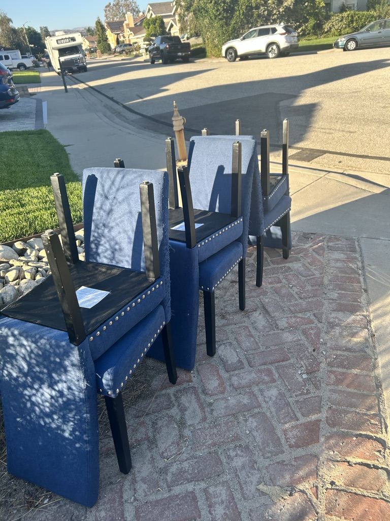 Free Doing chairs