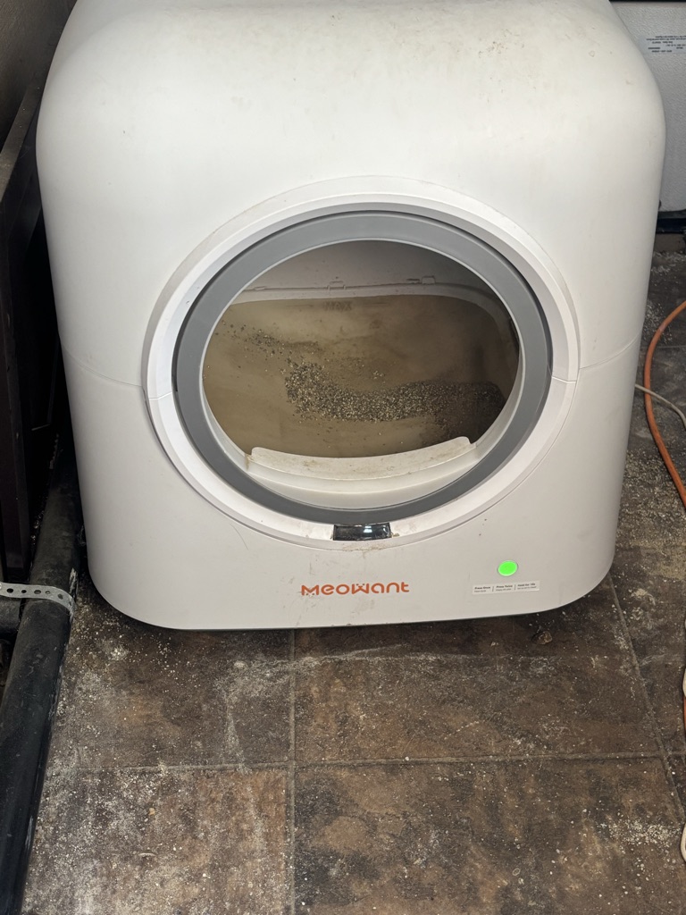 Free auto litter box
