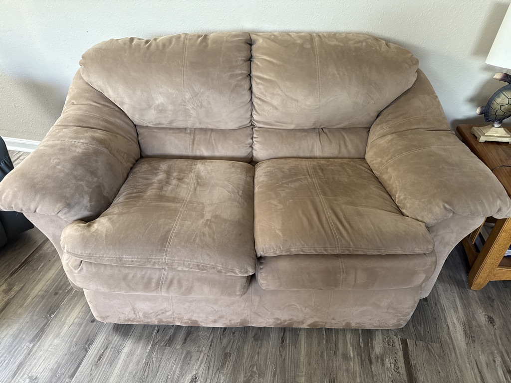 Free Love seat
