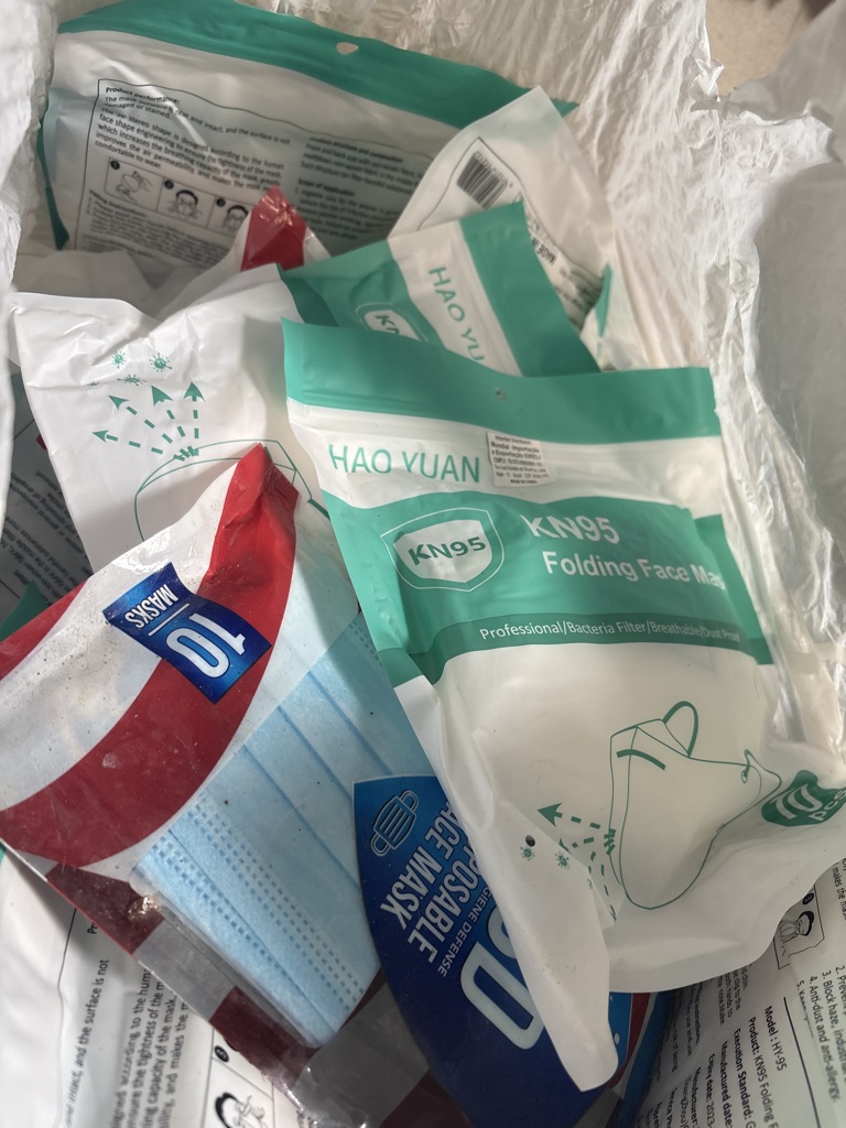 FREE FACE MASK ! BAG FULL Take as many as you want