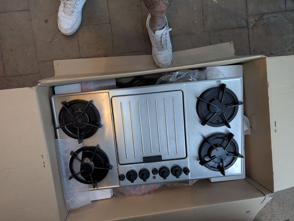 Free Gas counter cooktop
