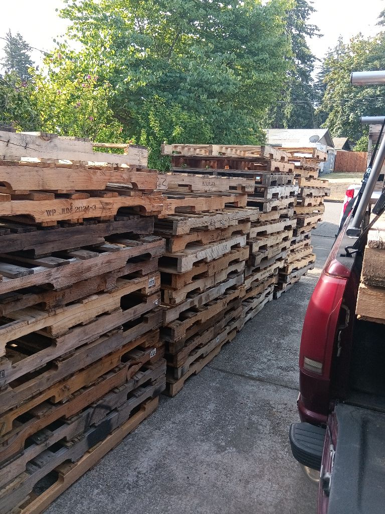Free (Pallets size 48x40s Free)   3025 21st Street Southeast Auburn Way 98092