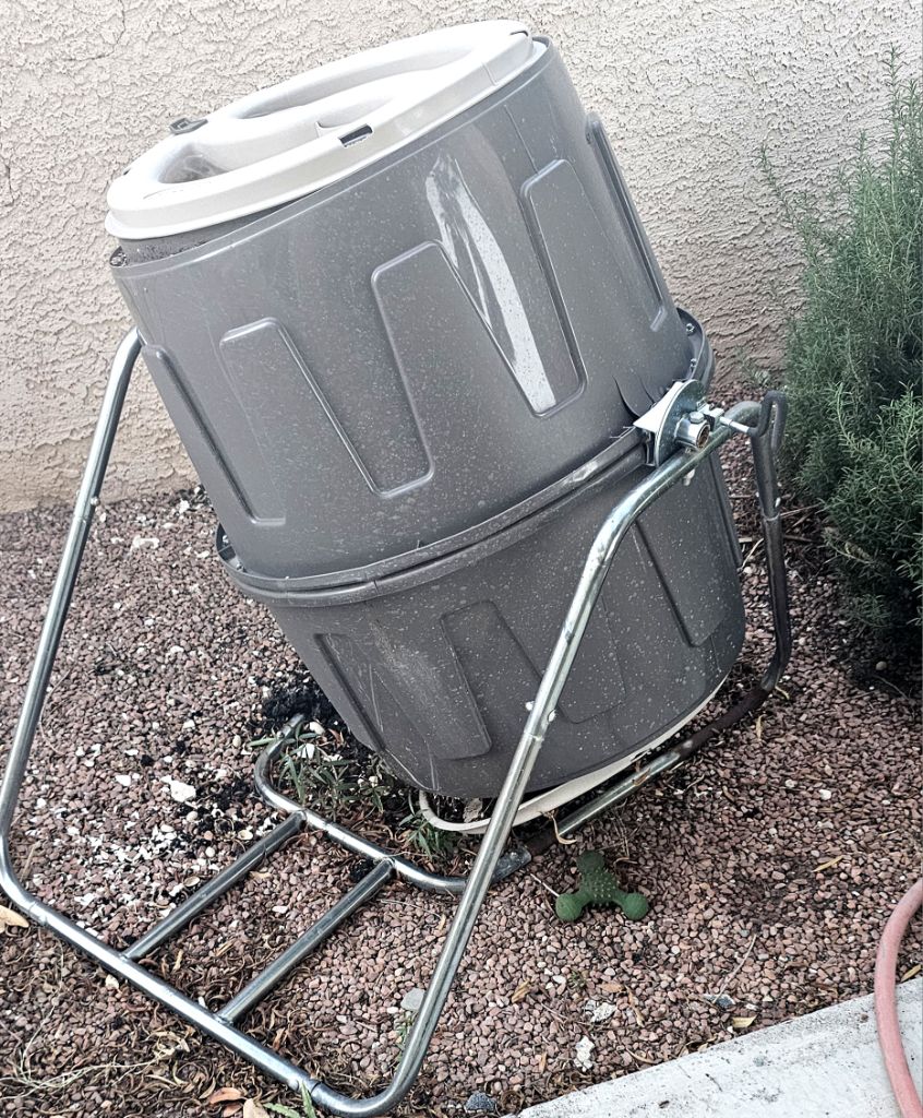 Free Rotating compost barrel