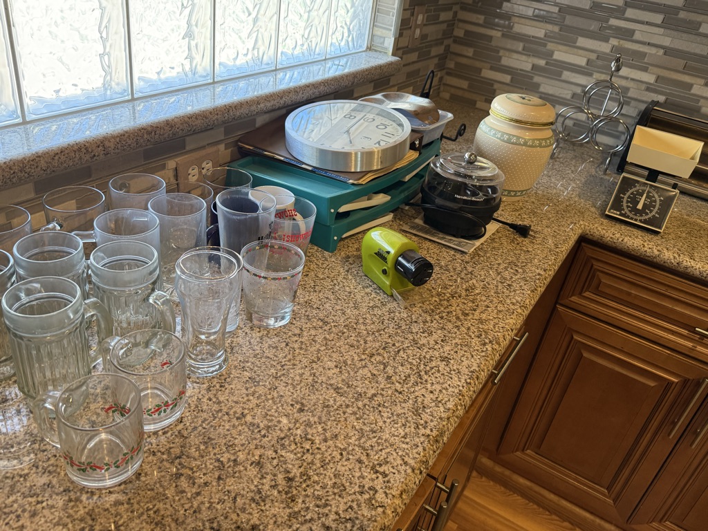 Free Glassware & Kitchen Stuff