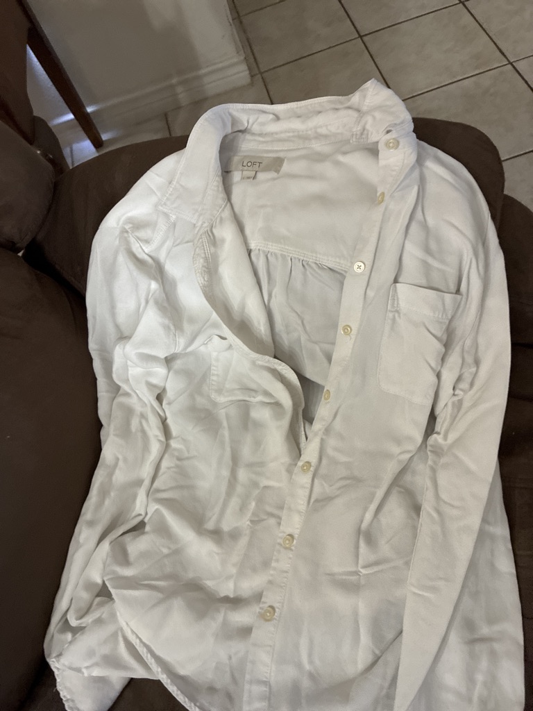 Free White shirt