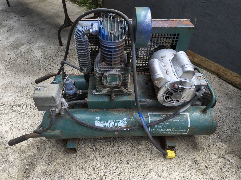 Free Air compressor
