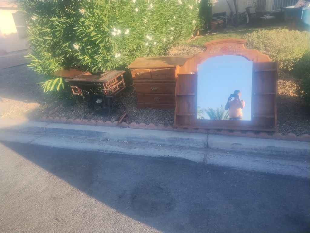 Free CURB ALERT! Bulk day tomorrow Thursday