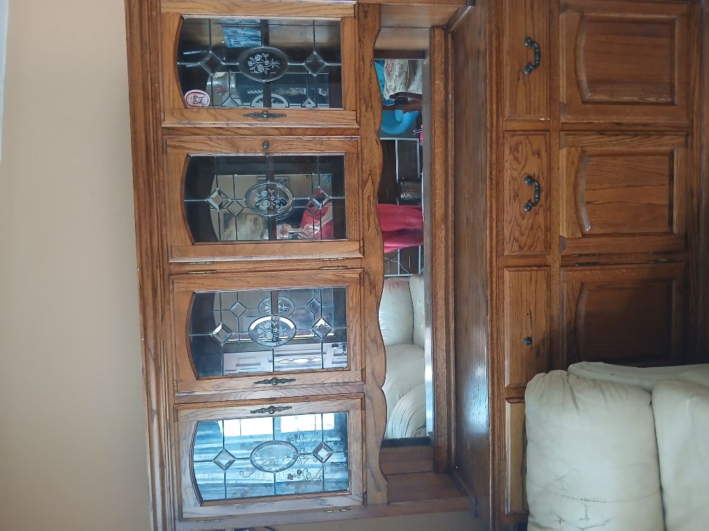 Free Nice China cabinet
