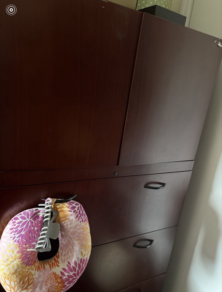 Free Closed with 3 drawer and 2 door