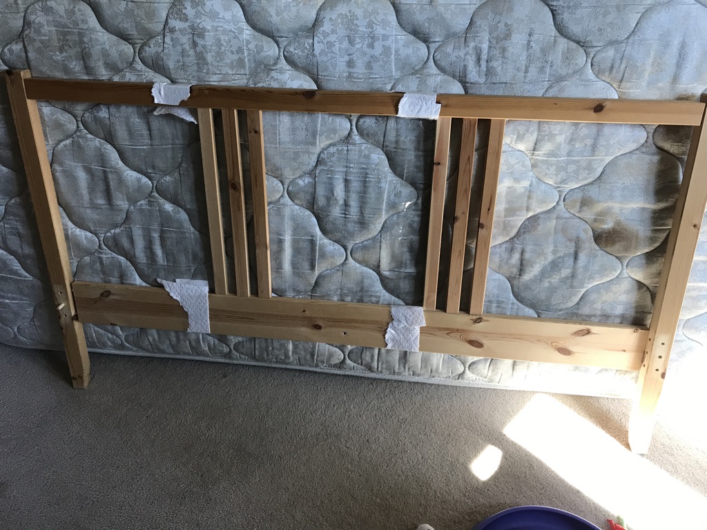 Free .COMPLETE FULL SIZE BED
