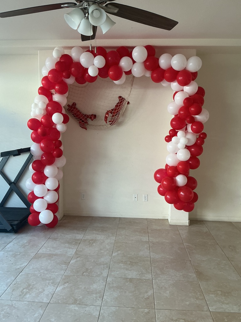 Free balloon arch