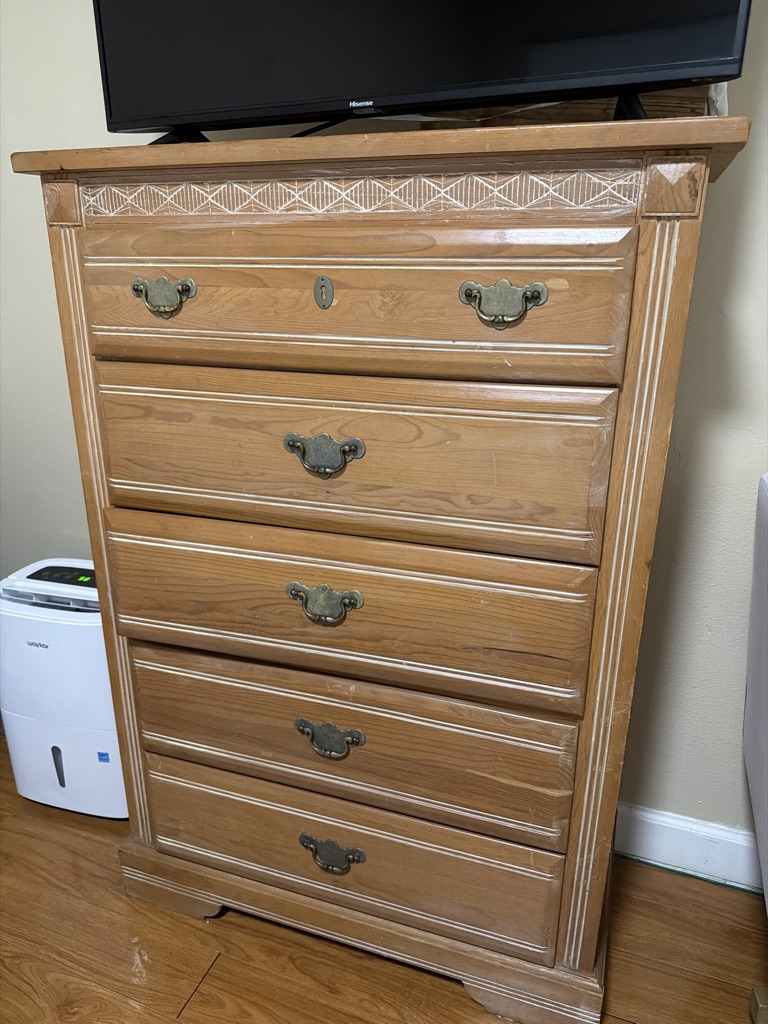 Free Wooden Dresser / Chest of Drawers