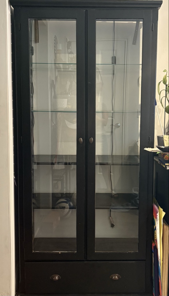 Free Bookcases with glass doors