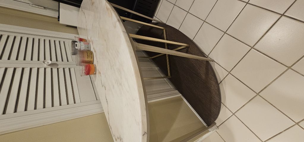Free console table