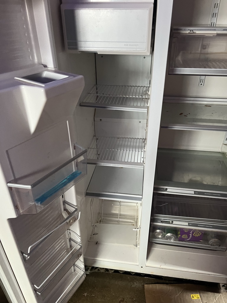 Free fridge it works well