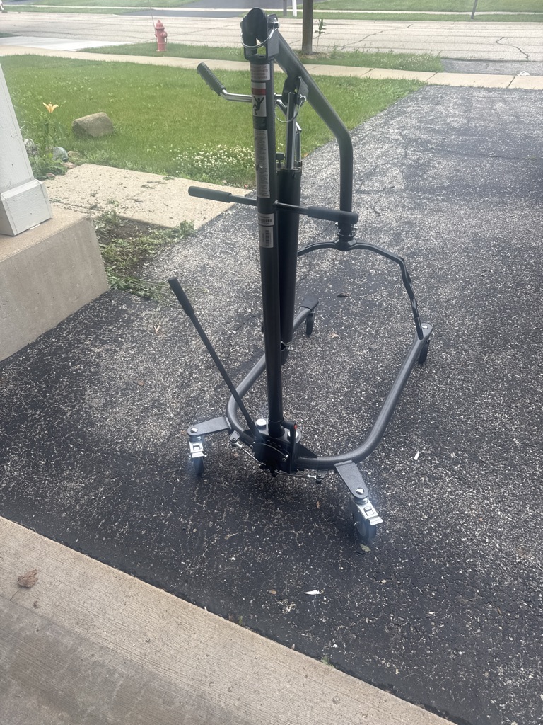 Free Merlin’s hydraulic patient lift