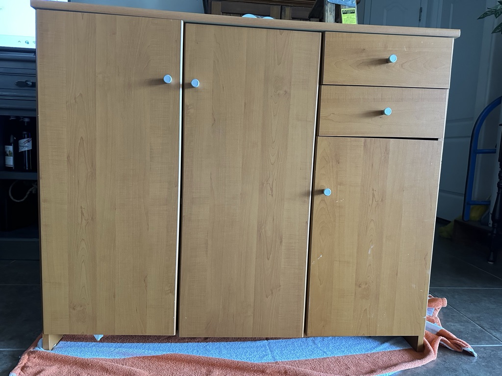Free Storage cabinet **FREE**