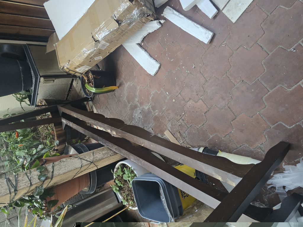 Free king 4 poster bed