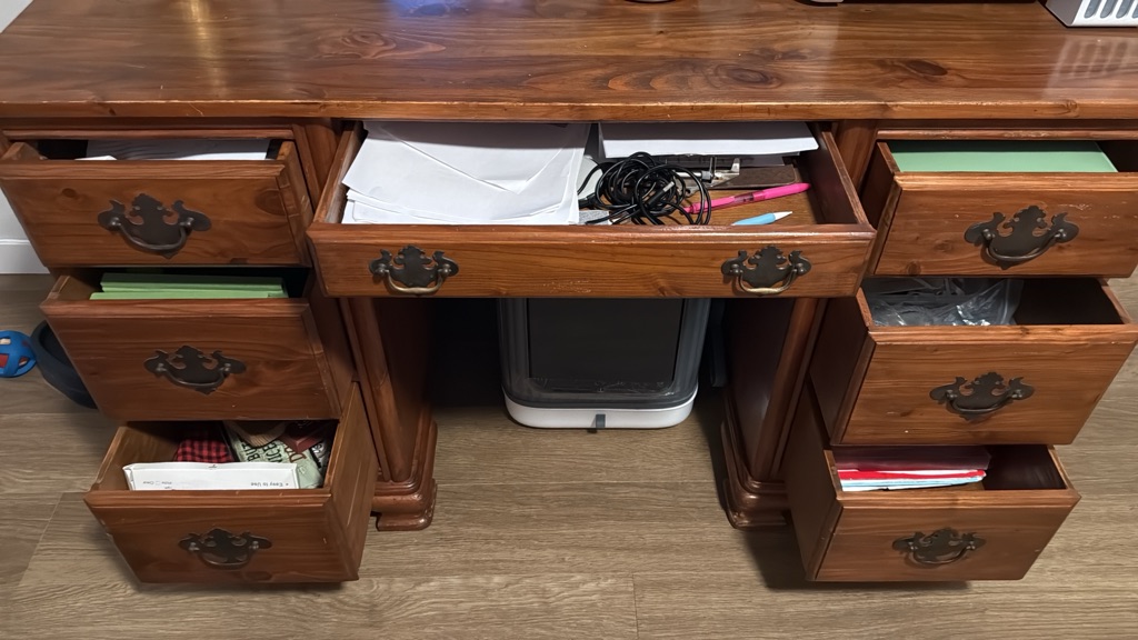 Free Desk