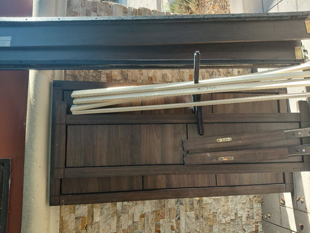 Free Queen bed frame espresso brown