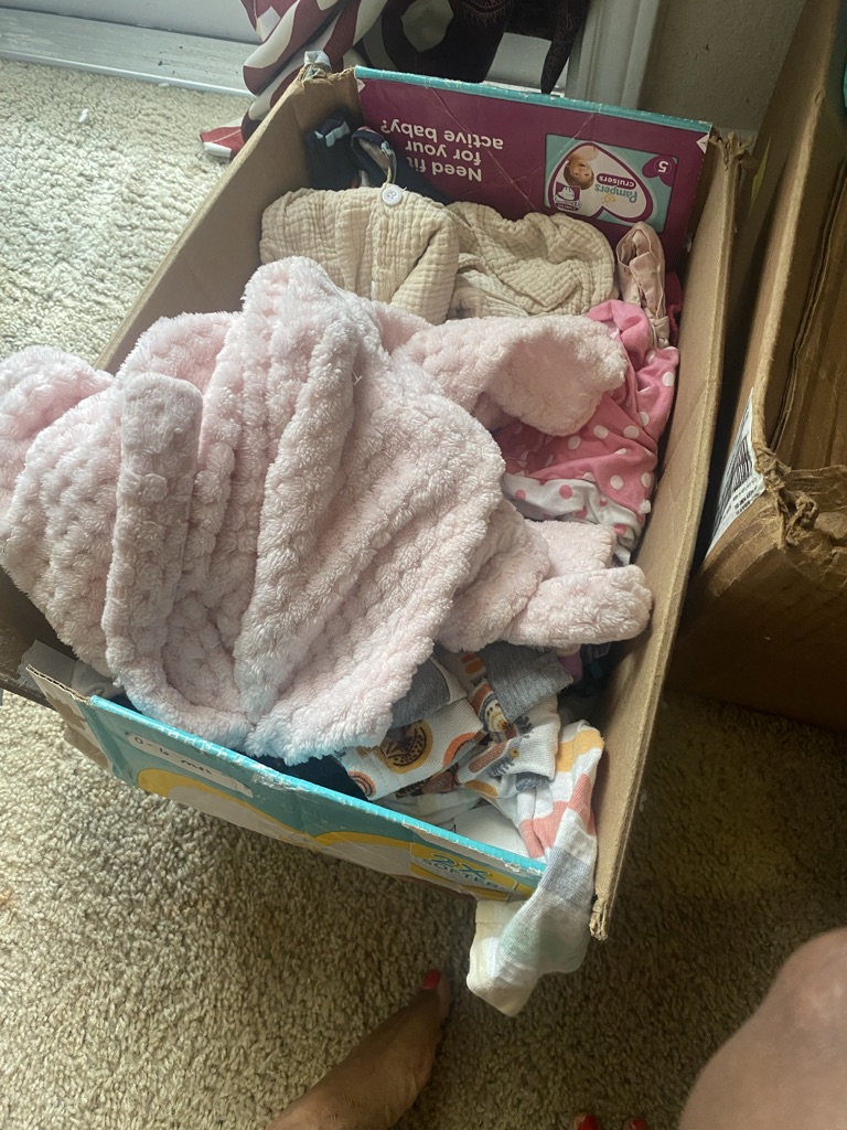Free little girls clothes 6-18 months