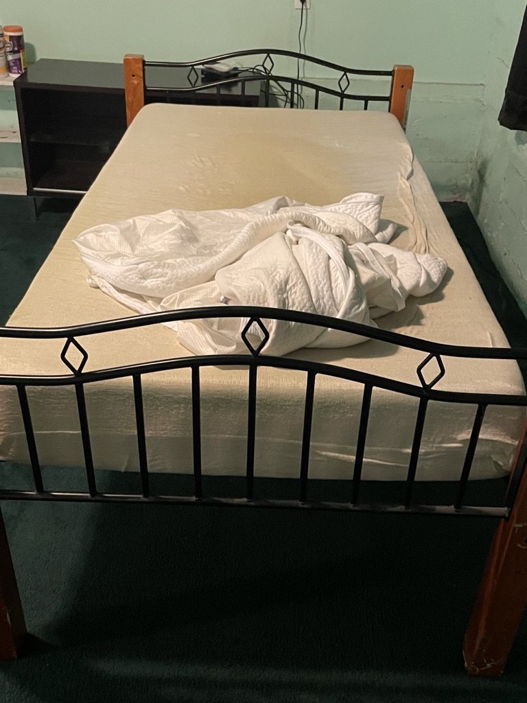 Free Bed frame