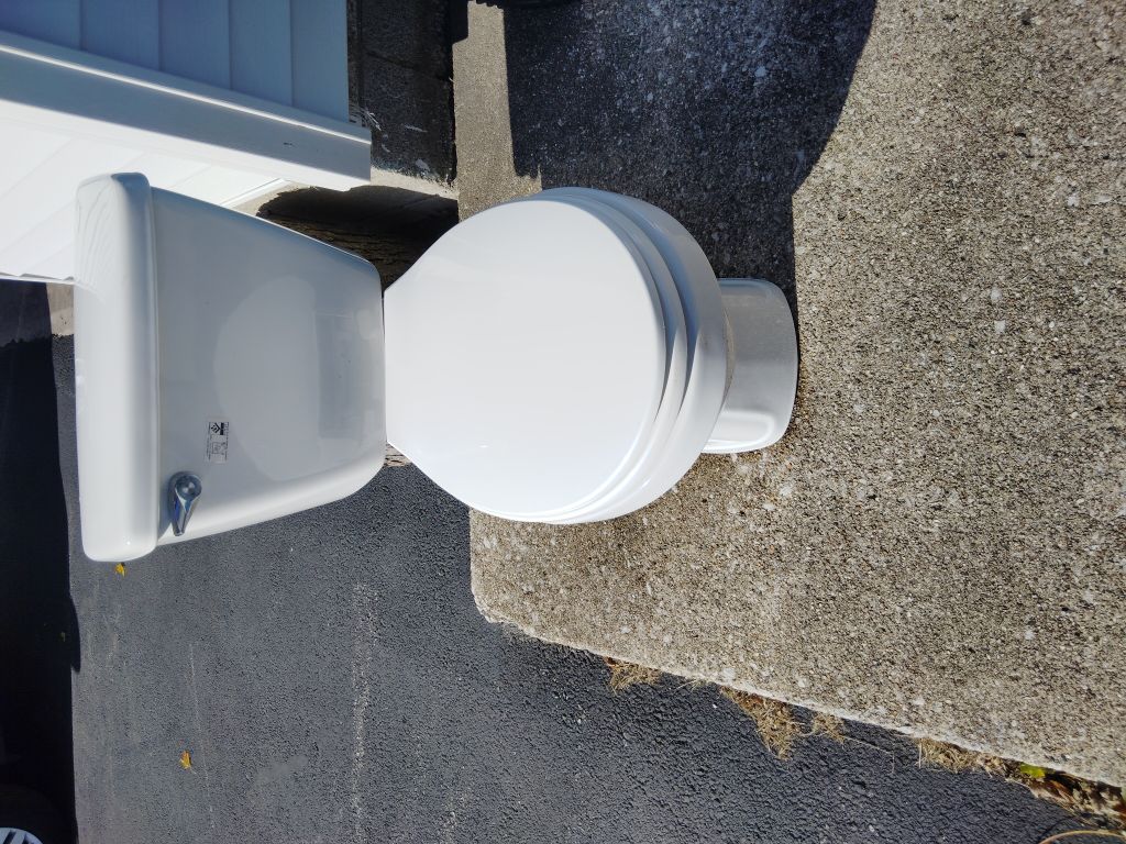 Free Like new toilet no issues 412 Wagner road next to garage wheeler Indiana
