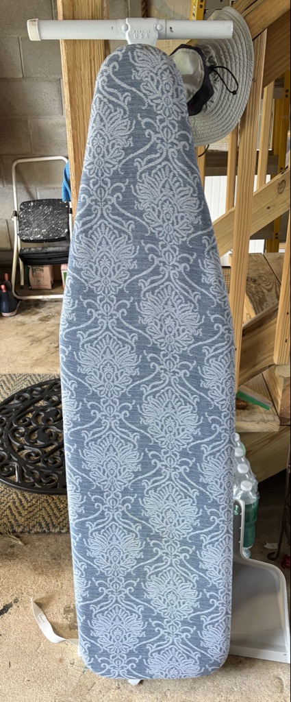 Free Ironing board