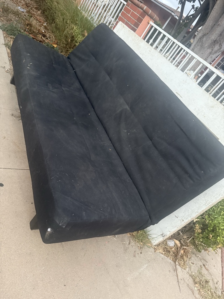 Free Futon: couch/bed