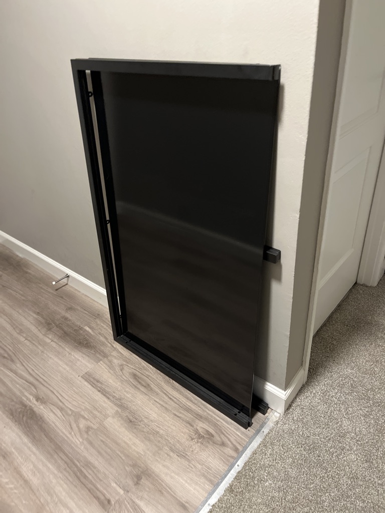 Free Mesa nueva nunca se uso, se polio por Amazon y no vinieron los tonillos