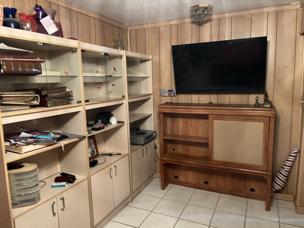 Free Wall units and beds