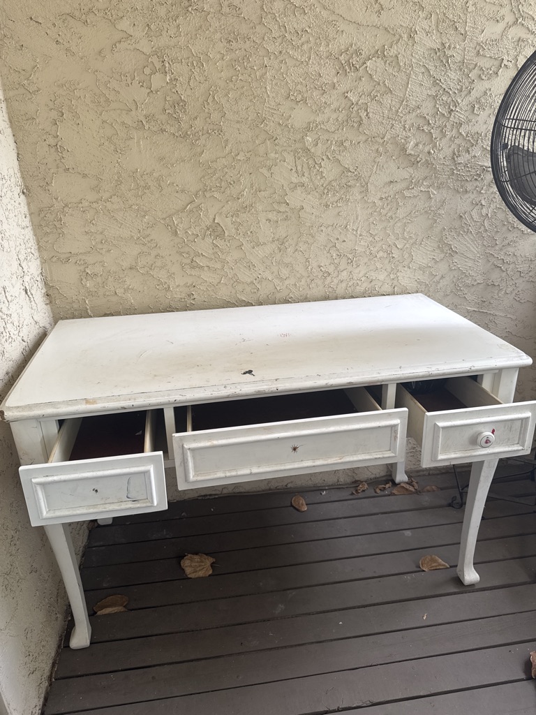 Free Desk