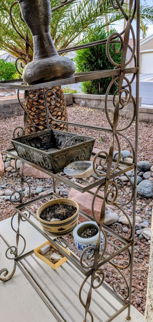 Free Wrought iron Baker's rack