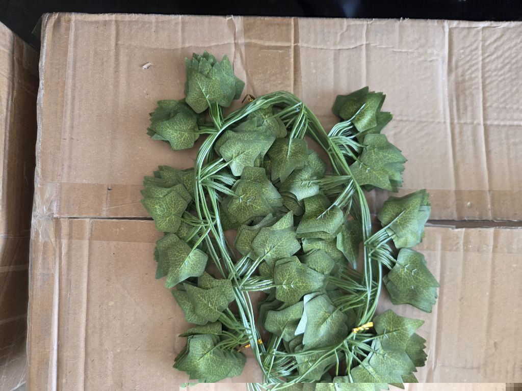 Free LEAFY DECOR