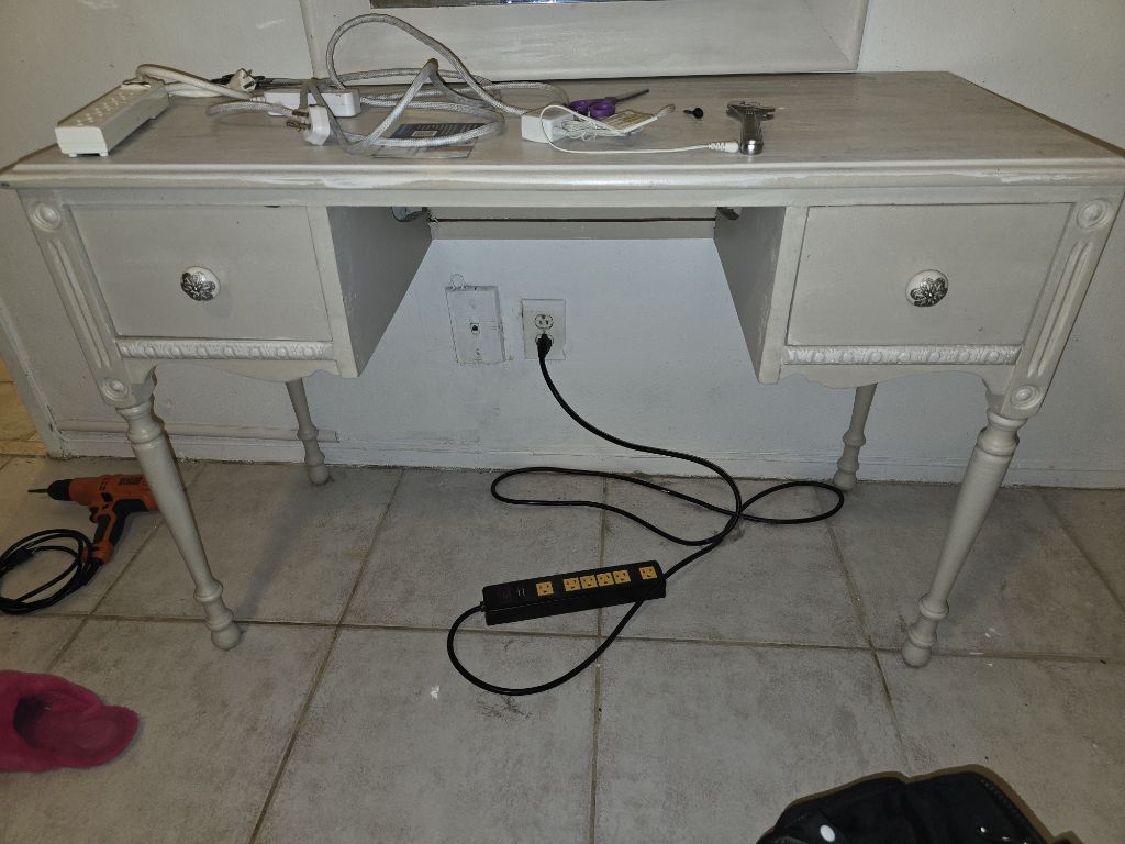 Free Vintage Vanity
