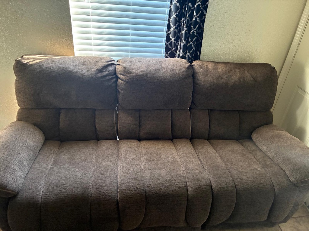 Free Big and clean sofa