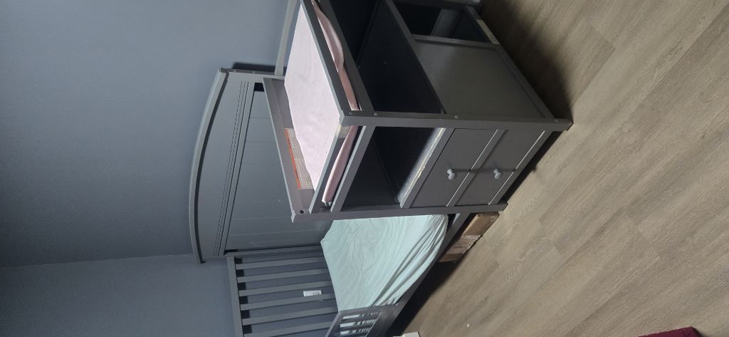Free Crib/toddler bed with changing table